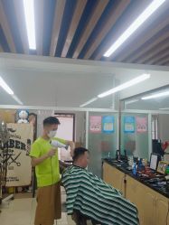 -纯剪男士理发馆·烫染专业店