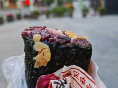 黑米肉松培根饭团-一鸣真鲜奶吧(星光广场店)