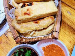 石屏烧豆腐-老滇山寨•云南特色菜•地方菜•民族风情歌舞表演(金碧店)