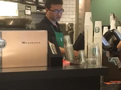 -星巴克(港汇1号办公楼店)
