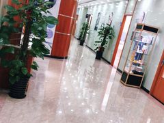 -茂菊口腔连锁(浦东南路店)