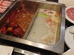 -百年川椒重庆老火锅(光谷店)