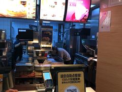 -麦当劳(卫星广场店)