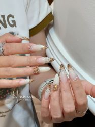 -花岐款式专研健康美甲沙龙