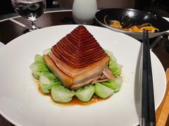 金牌扣肉配玉米饼-杭州西子湖四季酒店·金沙厅