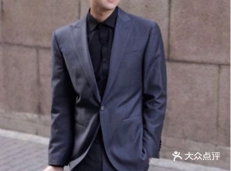 夏季要想驾驭好西服，       透气性好是西装面料