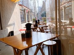 靠窗位-沪西老弄堂面馆(定西路店)