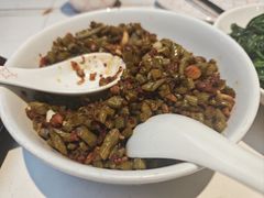 -阿瓦山寨·湘菜现炒·剁椒鱼头王(咸阳总店)