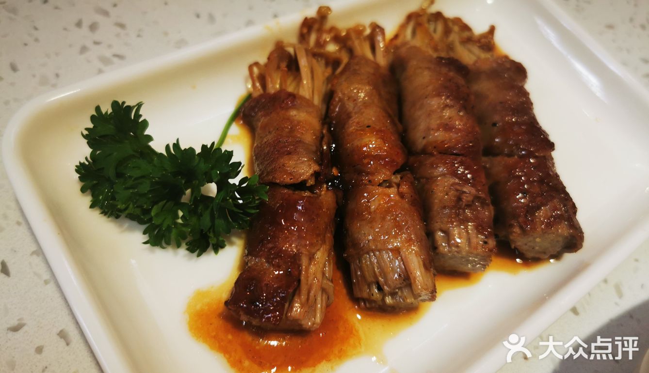 汤鲜，量足。性价比不是很高，同价位面的味道和份量