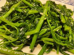 蒜蓉炒空心菜-鑫悦楼煎蟹·16年海鲜大排档