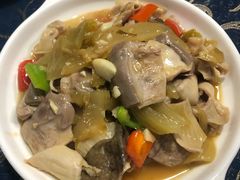 猪肚炒酸菜-国生茶庄·地道农家菜团建活动
