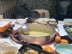 -洪氏嗨捞·猪肚鸡火锅(阳光天地店)