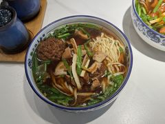 -镇南锅盖面馆(解放路店)