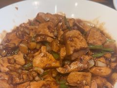 -爱碗亭·鲜炒湖南菜(壹城中心店)