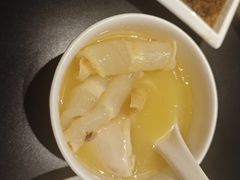 -鲜入唯煮·港式海鲜牛肉火锅(金宝街店)