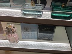 -日上免税店(三径路t3店)