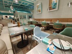大堂-姚姚酸菜鱼·金戈戈香港豉油鸡(喜荟城联名店)
