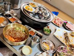 -围炉肉舍•炭烤活鳗•丹东海鲜烤肉(步行街店)