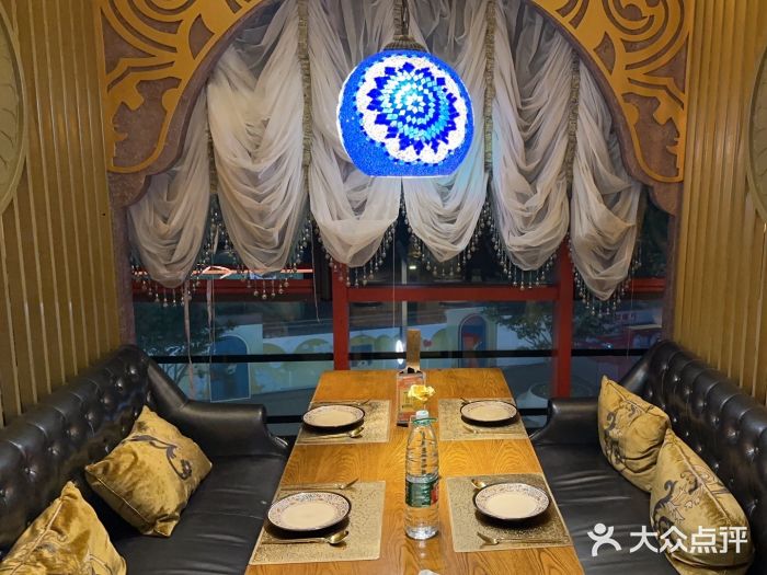 迪拜杭州风味音乐餐厅(杭州首店 湖滨步行街店)图片