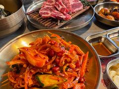 -草家酱蟹炭火烤肉店(珲春南路一店)