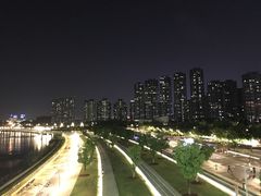 -南京眼步行桥