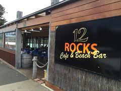 -12 Rocks Beach Bar Cafe