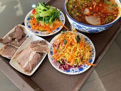-吾穆勒蓬灰牛肉面·清真(北滨河中路店)