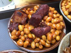 -董哥山城碗碗香(美专校街店)