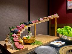 -山川小町·极番烧肉(新地假日广场店)