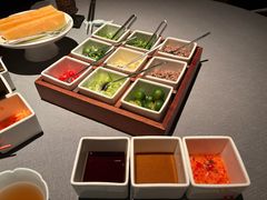九宫格调味料-左庭右院鲜牛肉火锅黑金店(陆家嘴中心店)