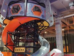 -嗨翻Hi-Fun竞技主题乐园·蹦床亲子生日轰趴(国光1937店)