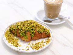 开心果抹茶可颂-KAFVS咖啡思咖啡馆(香海路店)