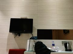 -肯定精品酒店(南京龙江地铁站省妇幼保健院南门店)