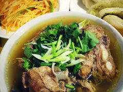 -穆豪麦蒸碗羊羔肉