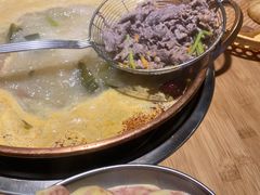 -洱火云南酸菜牛肉火锅(石景山当代商城店)