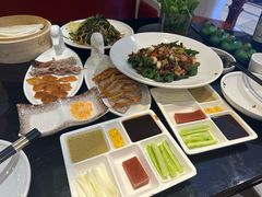 -皇城根·烤鸭·鱼头·家常菜(欧亚大观乐活城店)