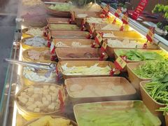 -四囍码头海鲜烧烤自助火锅(外滩南京东路悦荟广场店)