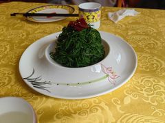 炝拌草原沙葱-德乐海蒙餐