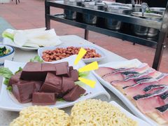 -墨脱石锅椰子鸡•香草鸭•东山羊(大东海店)