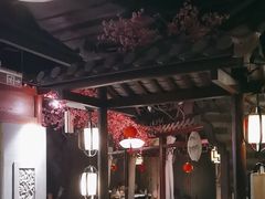 -韵秋荷(宝山龙湖天街店)