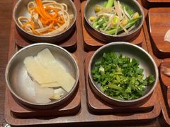 -银米·云南传统过桥米线(双廊黑金冠店)