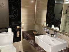 -锦龙国际酒店(天津奥体中心华苑地铁站店)