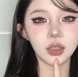 -明天见·化妆造型工作室