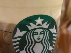 -星巴克(上海虹桥新天地二店)