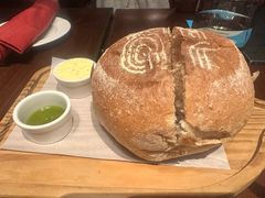 餐前面包-恰餐厅及酒吧 CHAR Bar & Grill (北京丽都皇冠假日店)