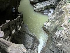 -龙水峡地缝景区