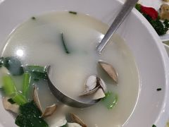 -鹏城人家海鲜酒家·23年老字号(较场尾店)