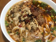 -矮子粉店1985·长沙米粉(湘春路店)