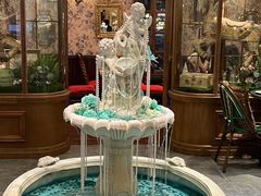 -秘密旅行Bonjour(黑金冠 江南西店)