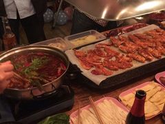 -玩坞轰趴馆·户外团建聚会主题生日派对馆(世豪广场店)